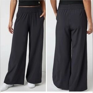 New Vuori Women’s Villa Wideleg Pant Black Small VW4047